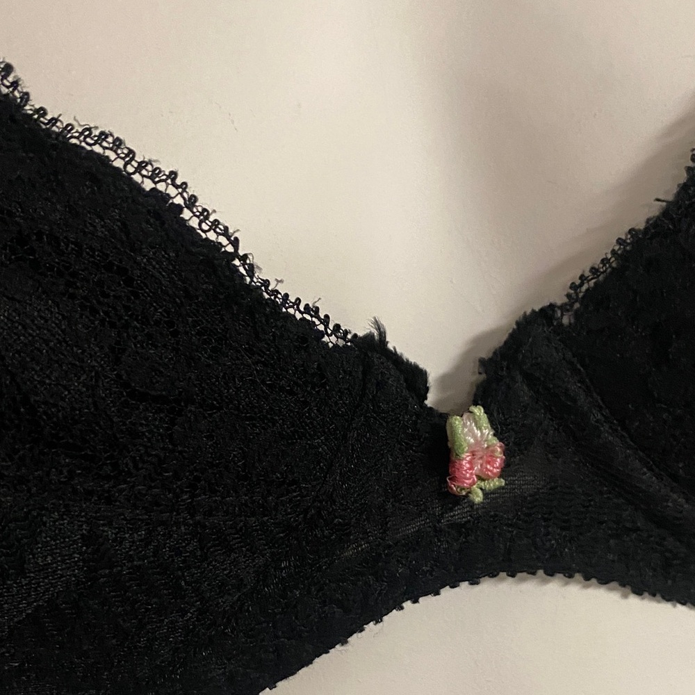 Frederick’s of Hollywood 90s Black Lace Bra Size 36B - Picture 2 of 7